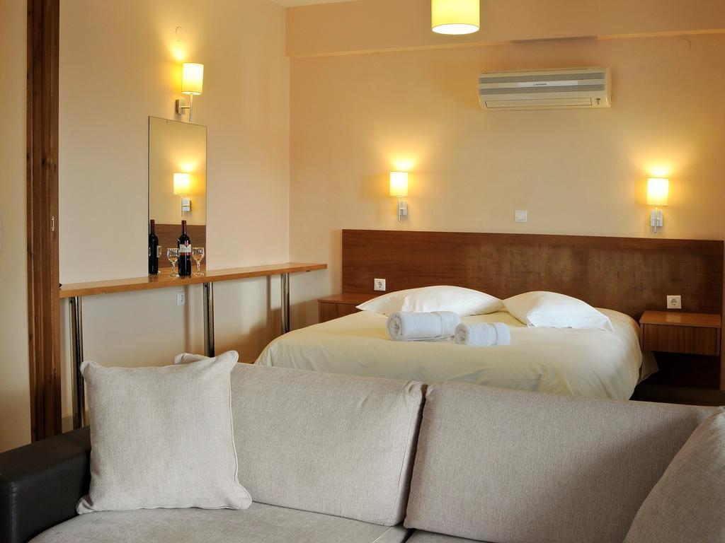 Karayiannis Villas นาฟปลิโอ ห้อง รูปภาพ